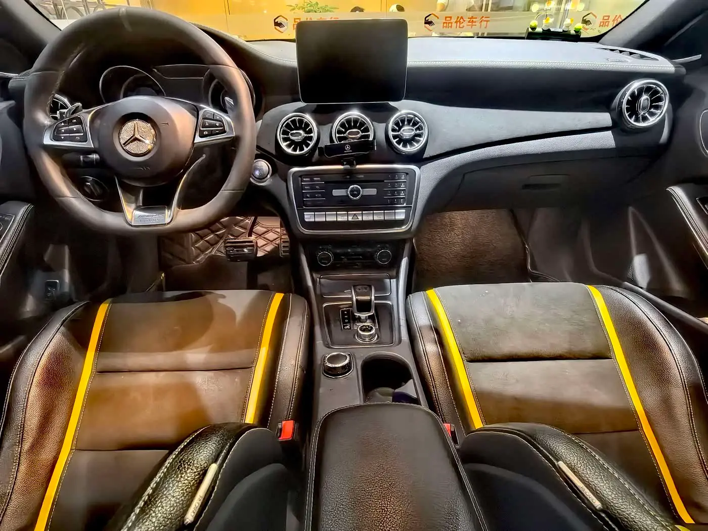 Mercedes-Benz GLA AMG 2018 — Photo 5/19