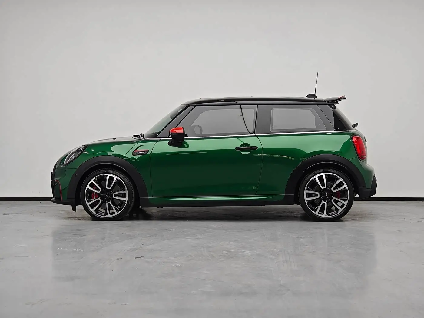 MINI JCW 2023 — Фото 8/19