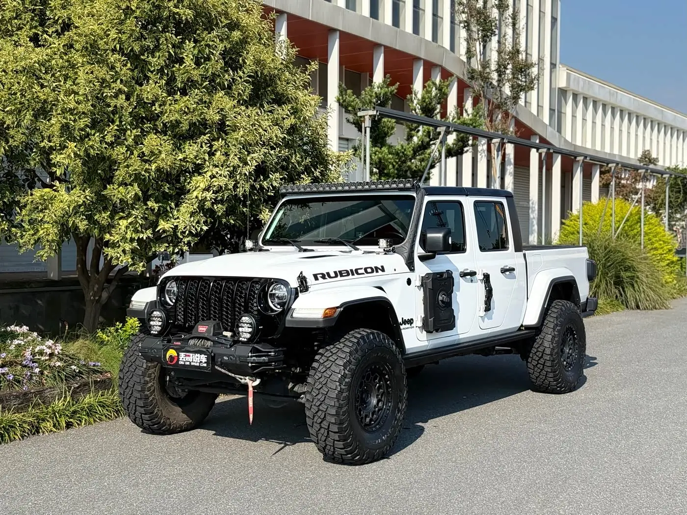 Jeep Gladiator 2023 — Фото 1/9