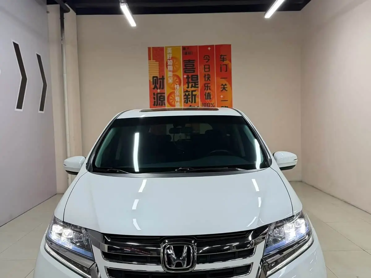 Honda Elysion 2021 — Photo 2/16