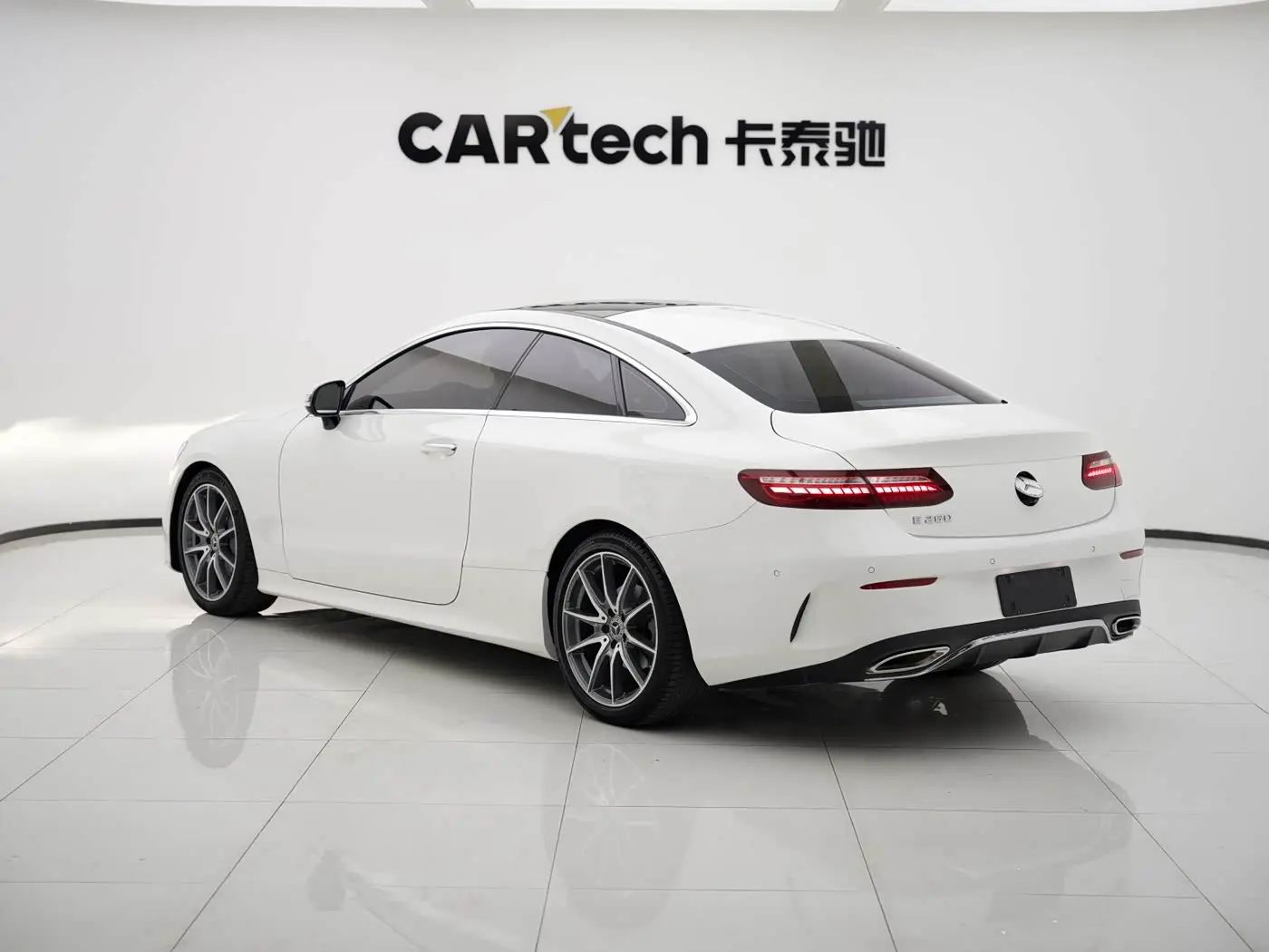 Mercedes-Benz E-Class 2022 — Фото 16/20