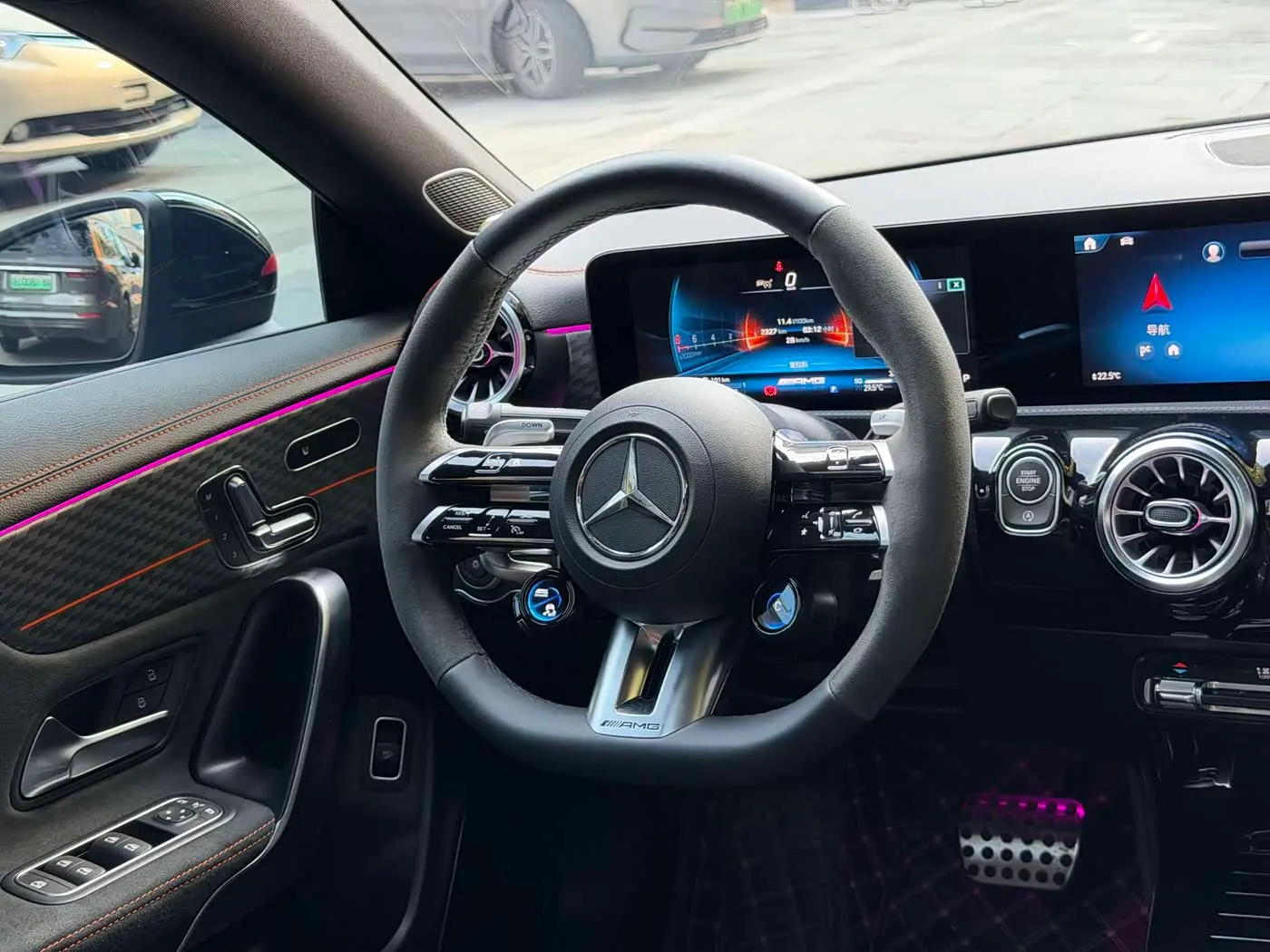 Mercedes-Benz CLA AMG 2024 — Photo 8/14