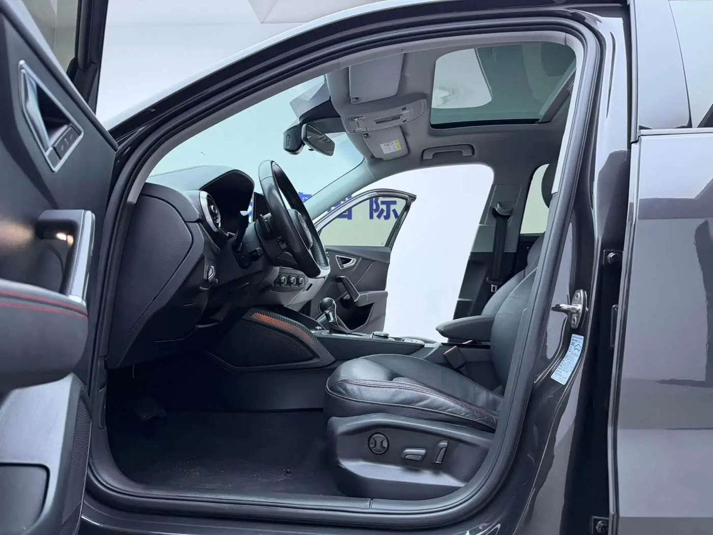 Audi Q2L 2023 — Photo 5/20