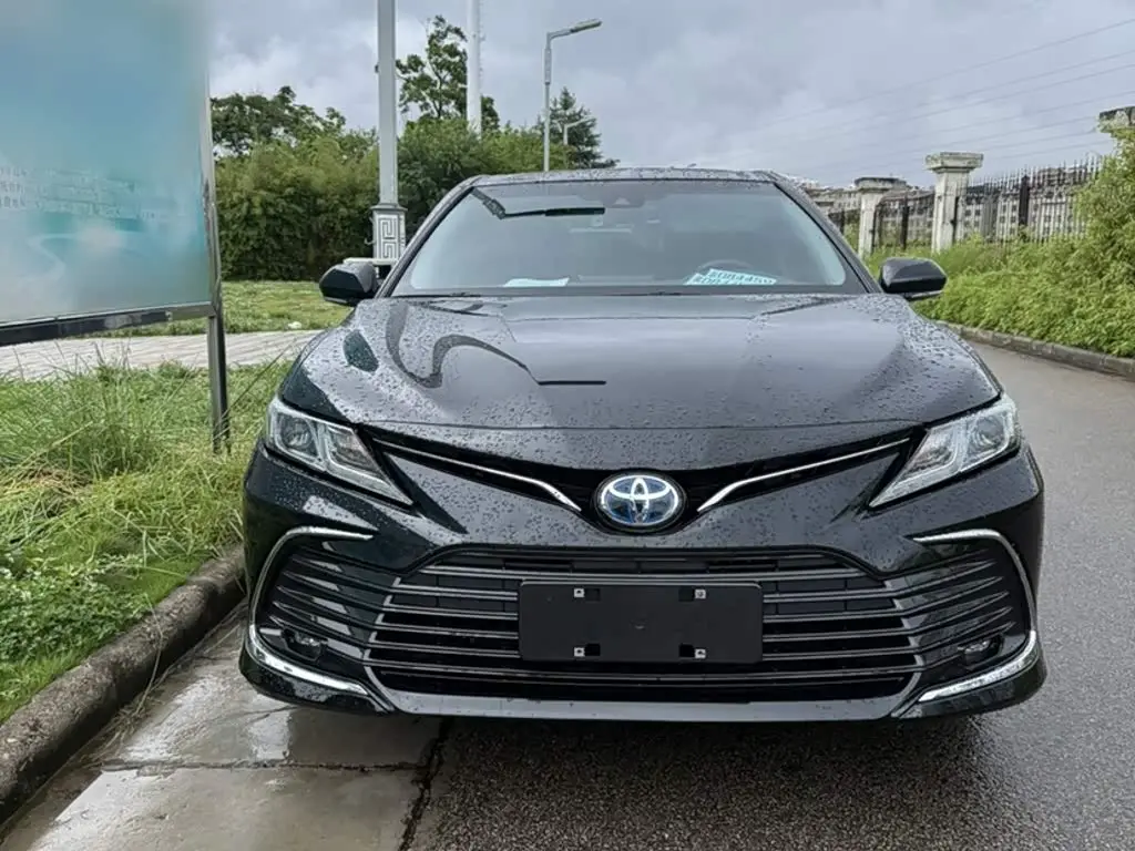Toyota Camry 2024 — Photo 3/12