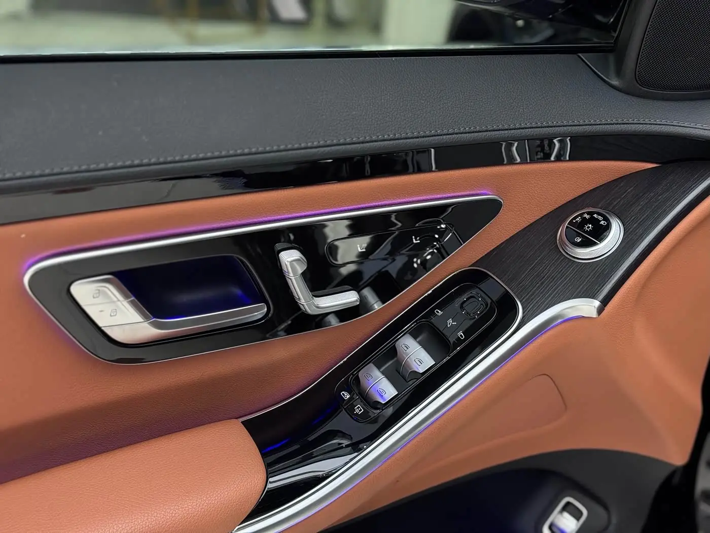Mercedes-Benz S-Class 2021 — Photo 7/20