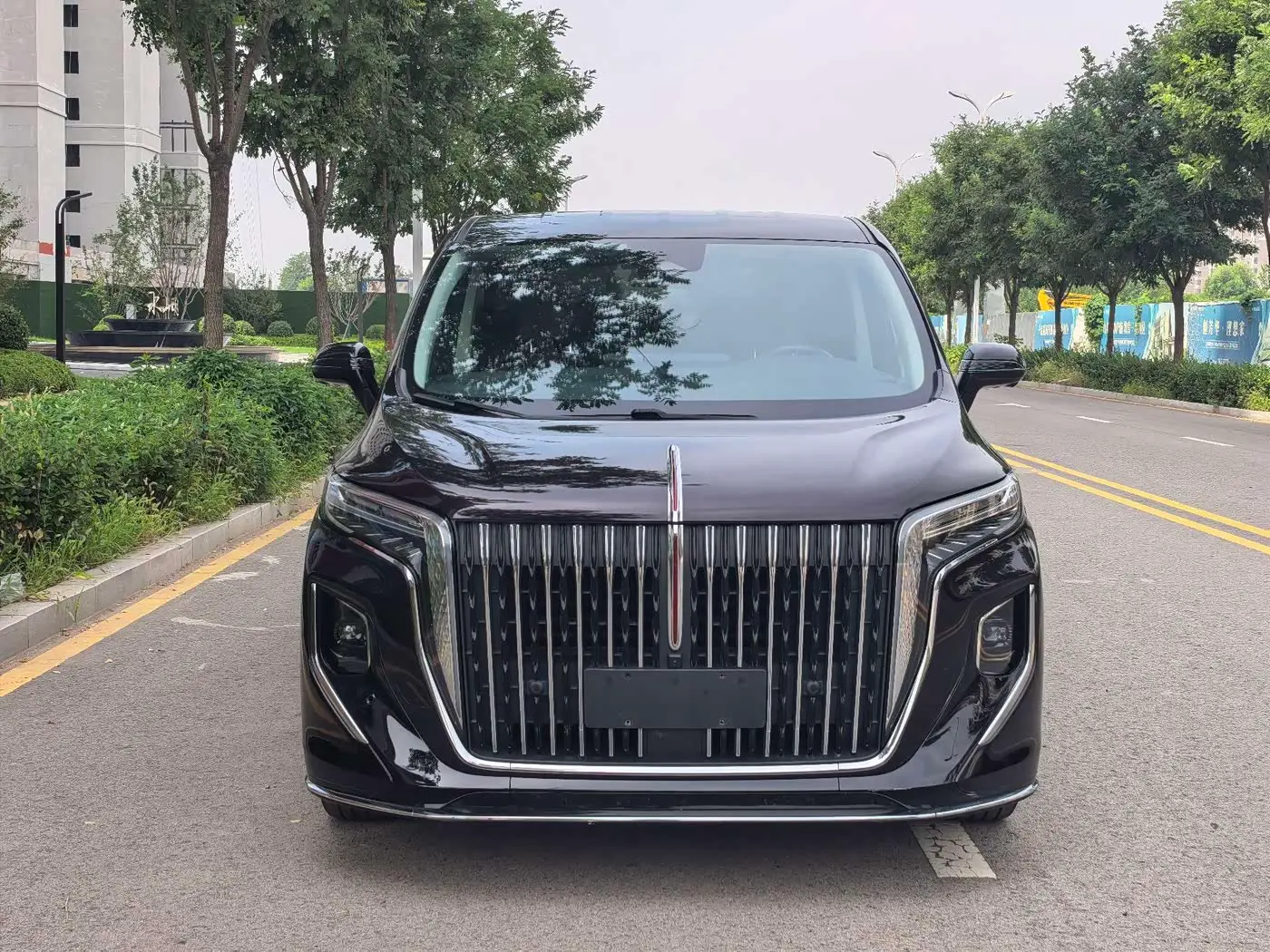 Hongqi HQ9 2023 — Фото 3/20