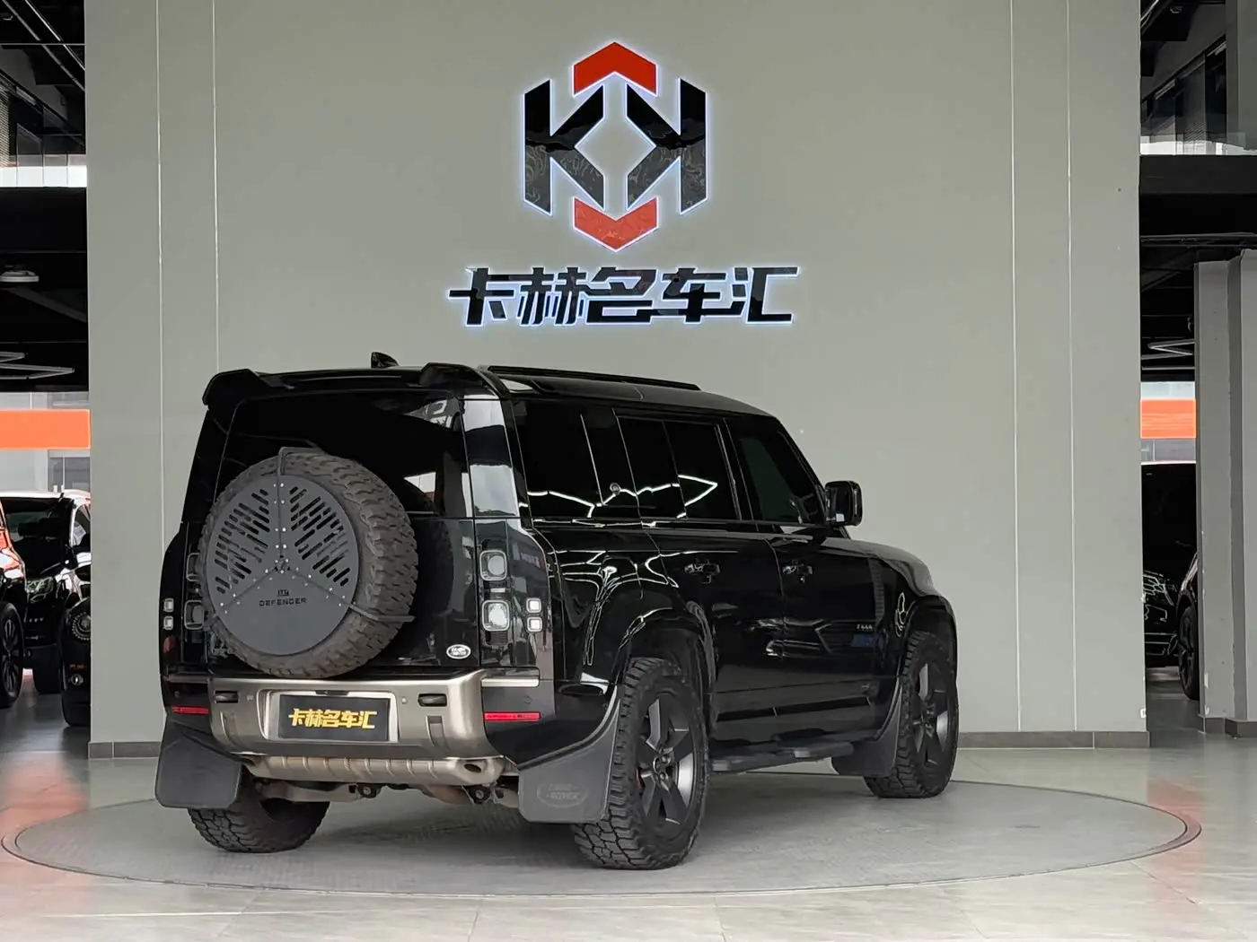 Land Rover Defender 2022 — ფოტო 6/16