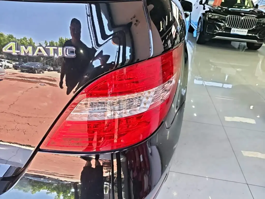 Mercedes-Benz R-Class 2017 — Şəkil 8/20
