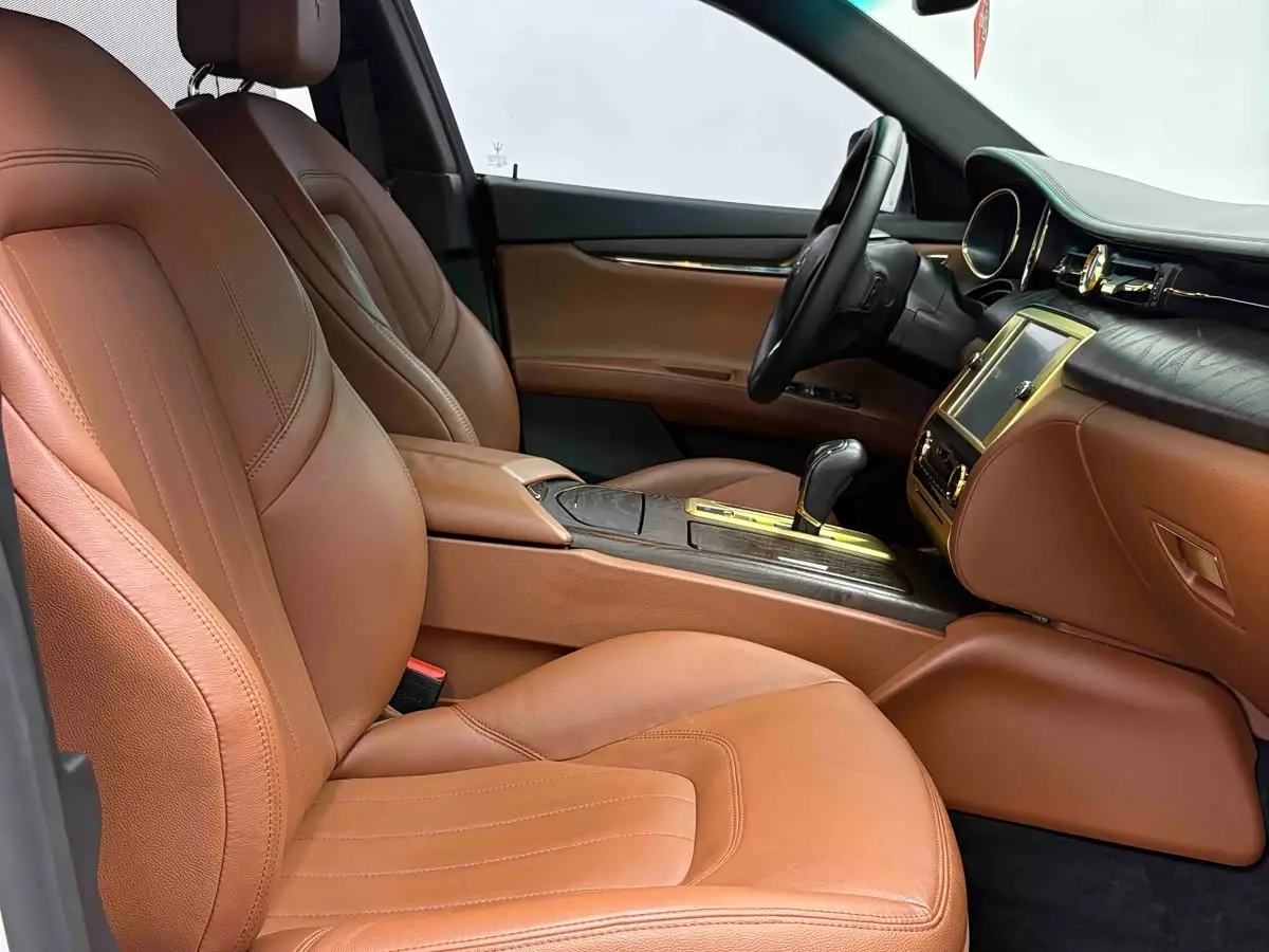 Maserati Quattroporte 2016 — Фото 16/20