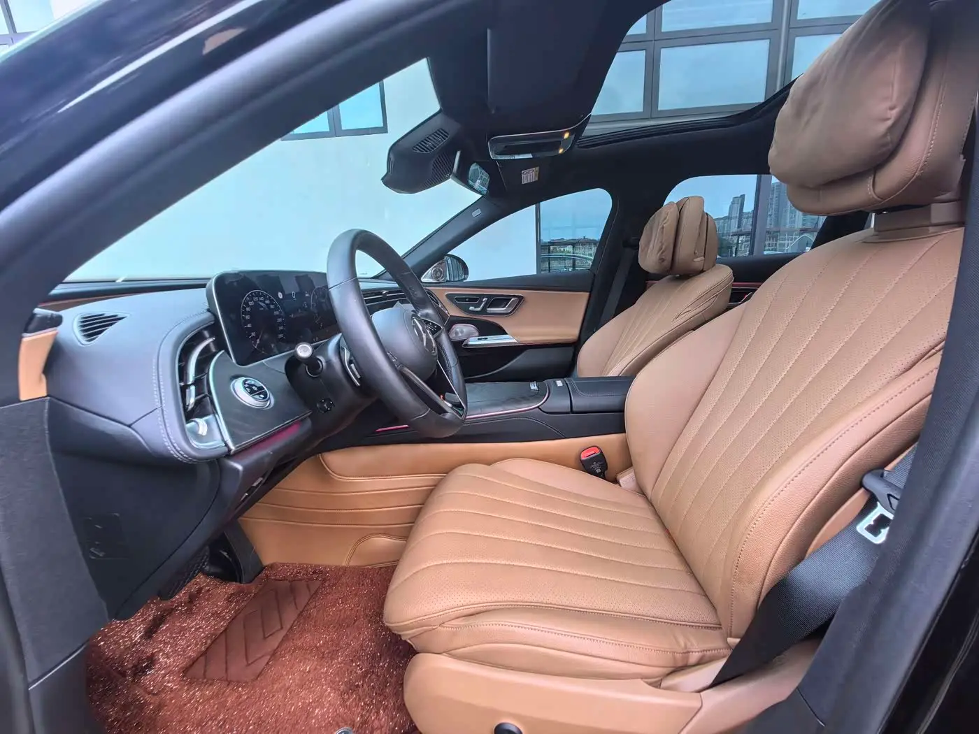 Mercedes-Benz E-Class 2024 — Photo 4/15