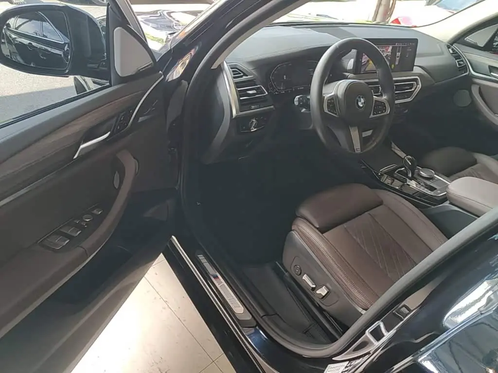 BMW X3 2022 — Photo 16/20