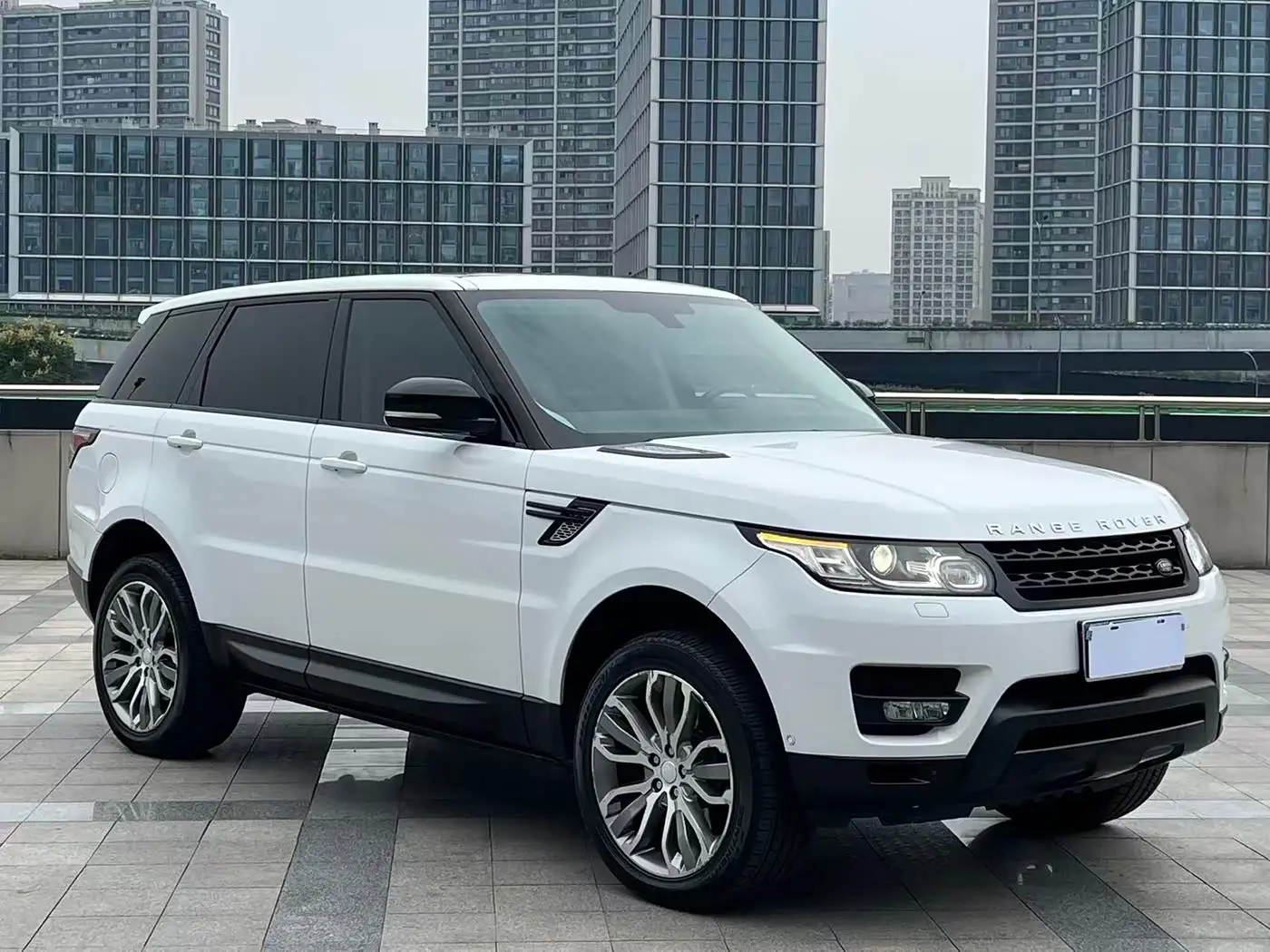 Land Rover Range Rover Sport 2014 — Photo 3/16