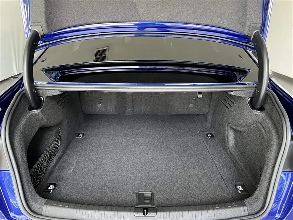 Audi A6L 2019 — Photo 9/14