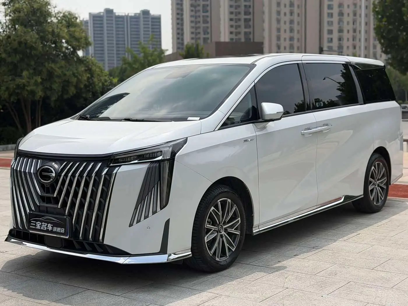 GAC Trumpchi Trumpchi M8 2025 — Фото 1/20