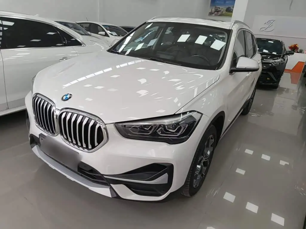 BMW X1 2021 — Photo 1/20