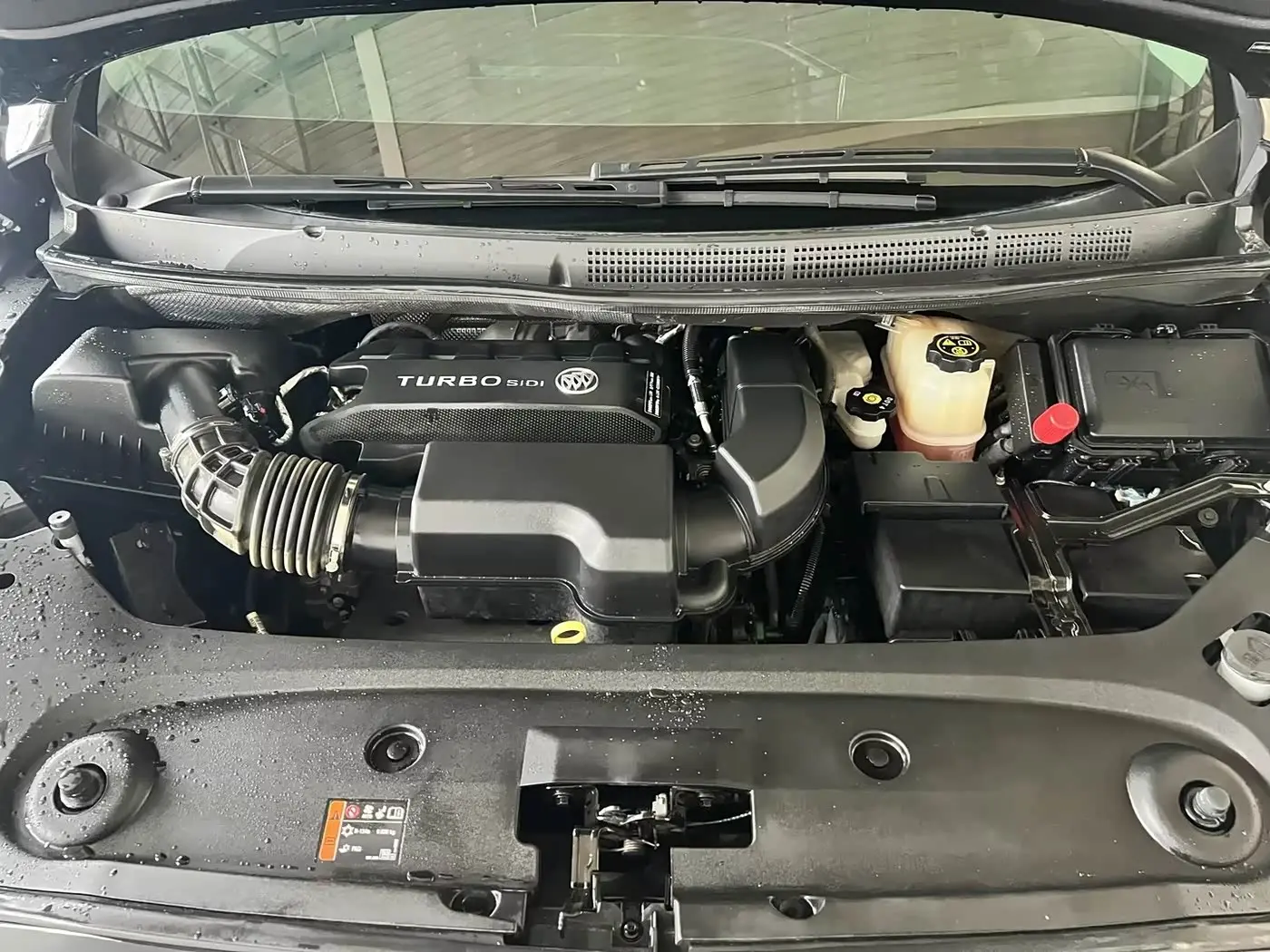 Buick GL8 2023 — Photo 17/20