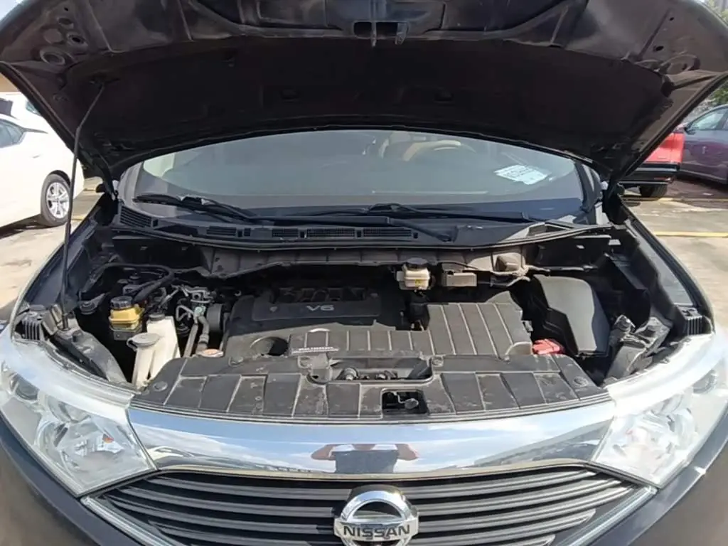 Nissan Quest 2016 — Photo 19/19