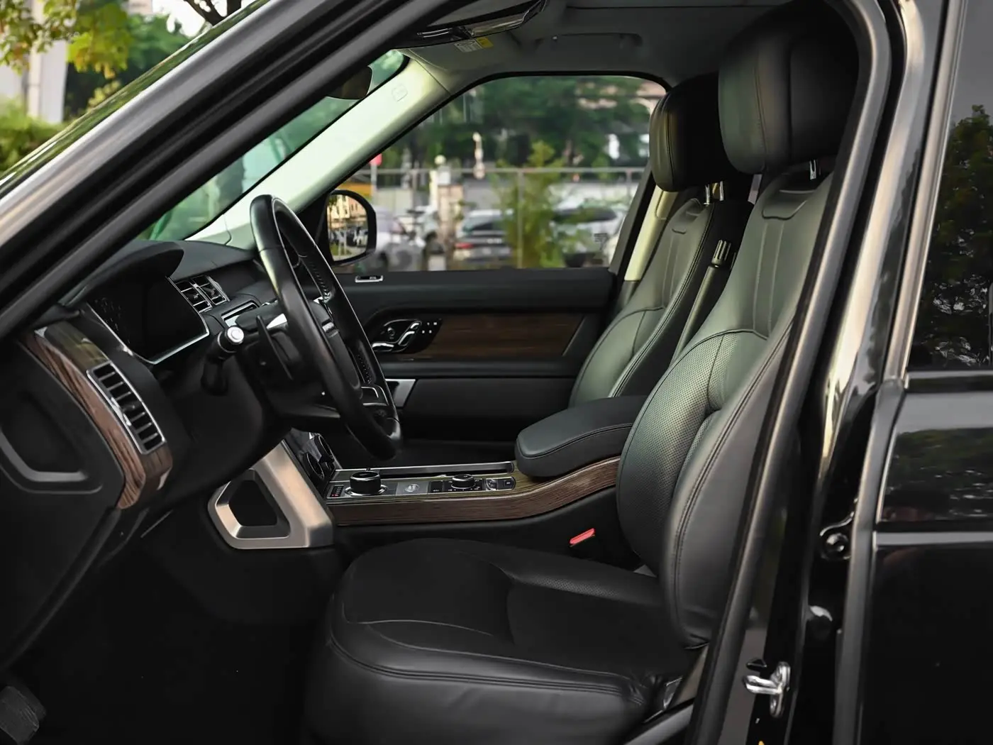Land Rover Range Rover 2018 — Фото 13/16