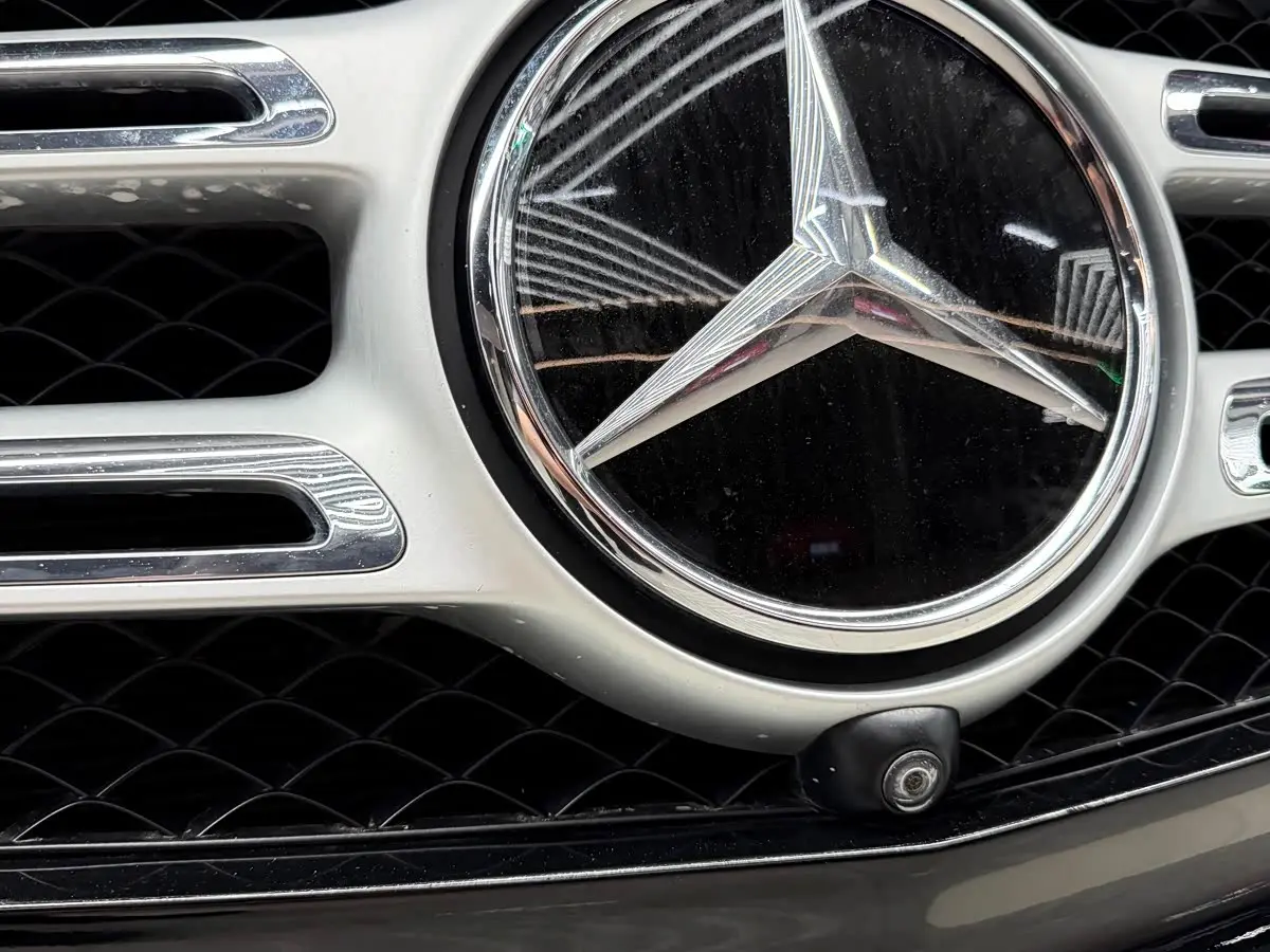 Mercedes-Benz GLS 2016 — Photo 12/20