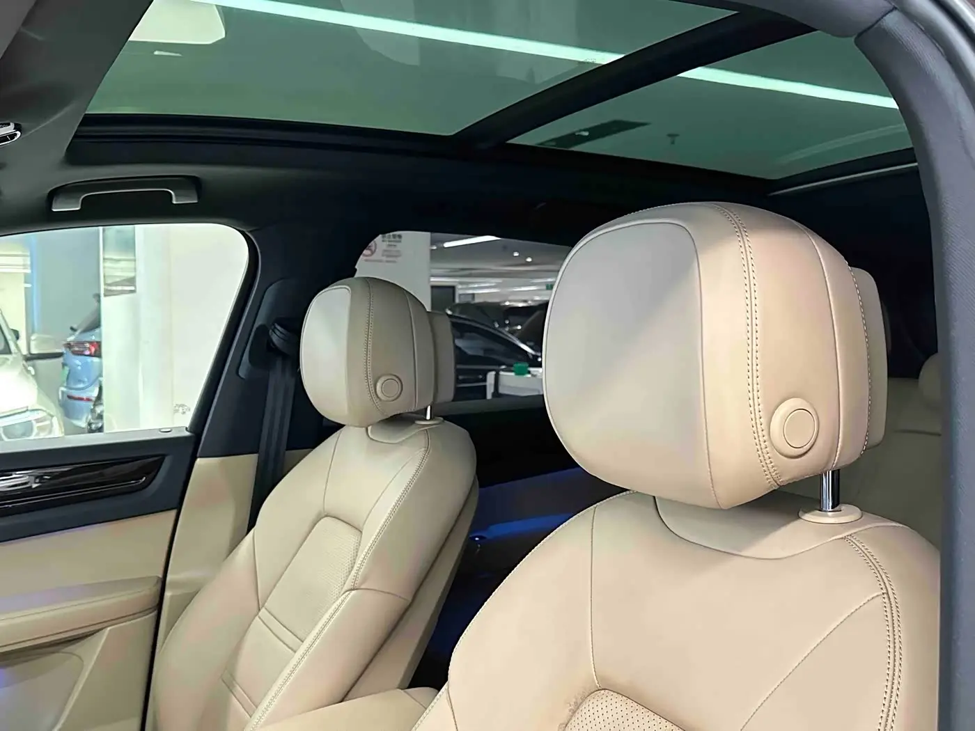 Porsche Cayenne 2019 — Фото 11/20