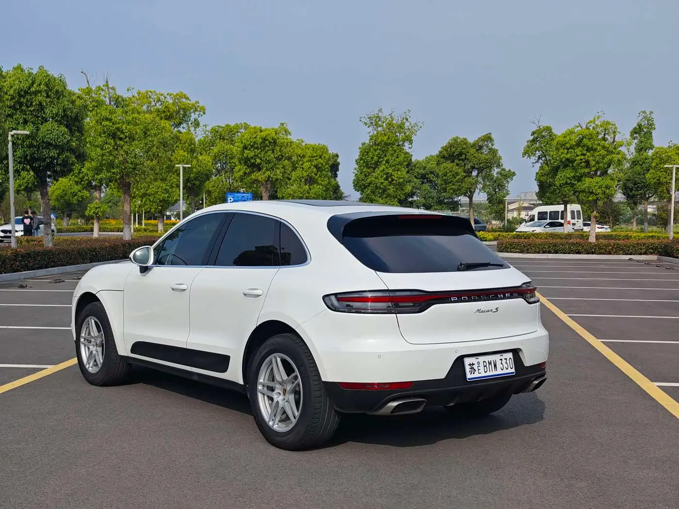 Porsche Macan 2020 — Фото 12/15