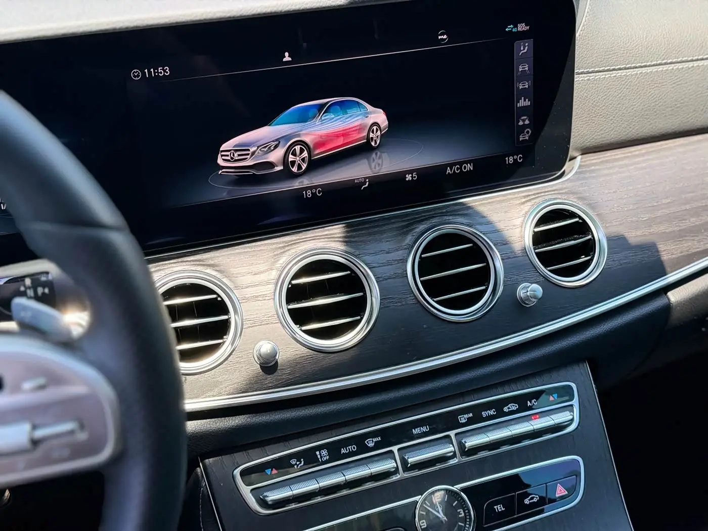 Mercedes-Benz E-Class 2020 — Photo 19/20