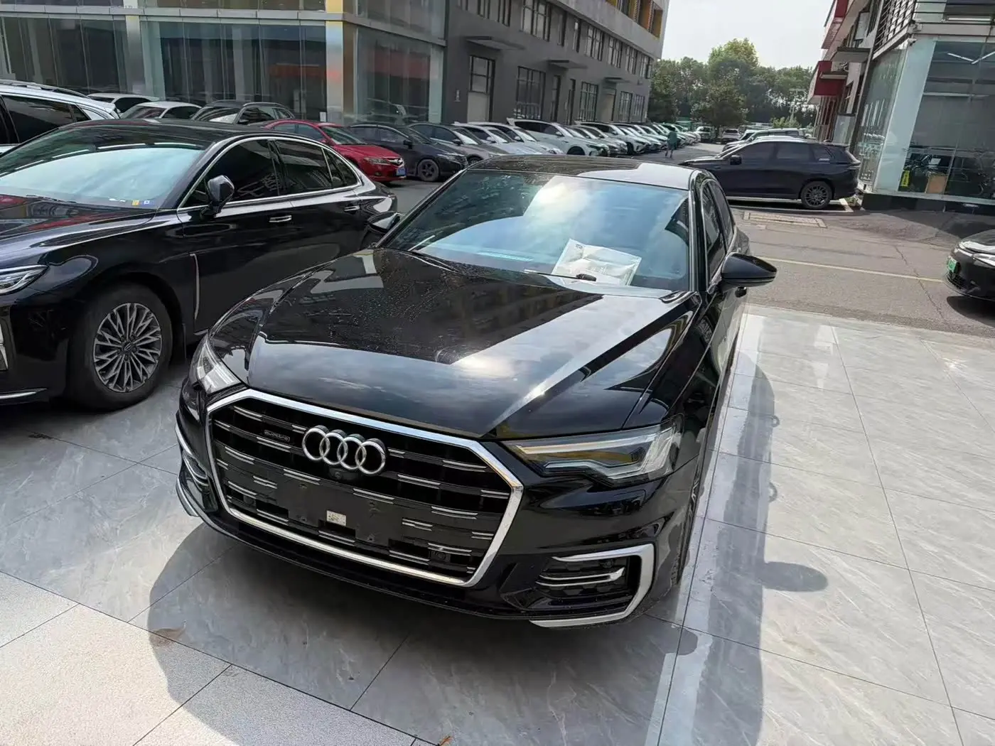 Audi A6L 2023 — Photo 1/1