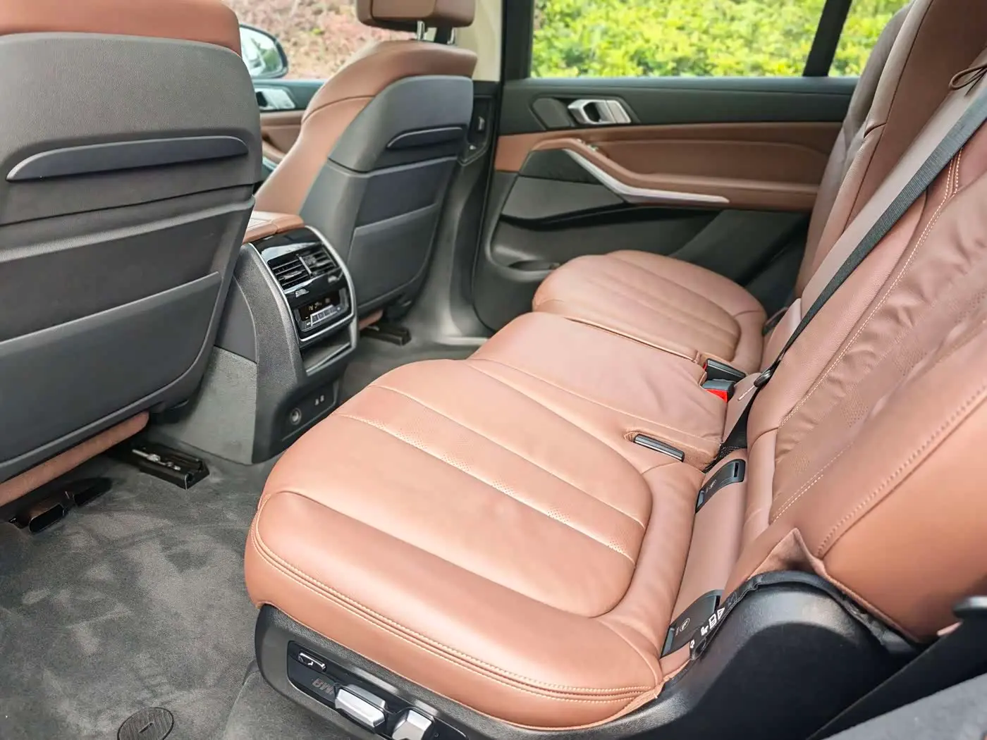 BMW X7 2019 — Photo 7/18