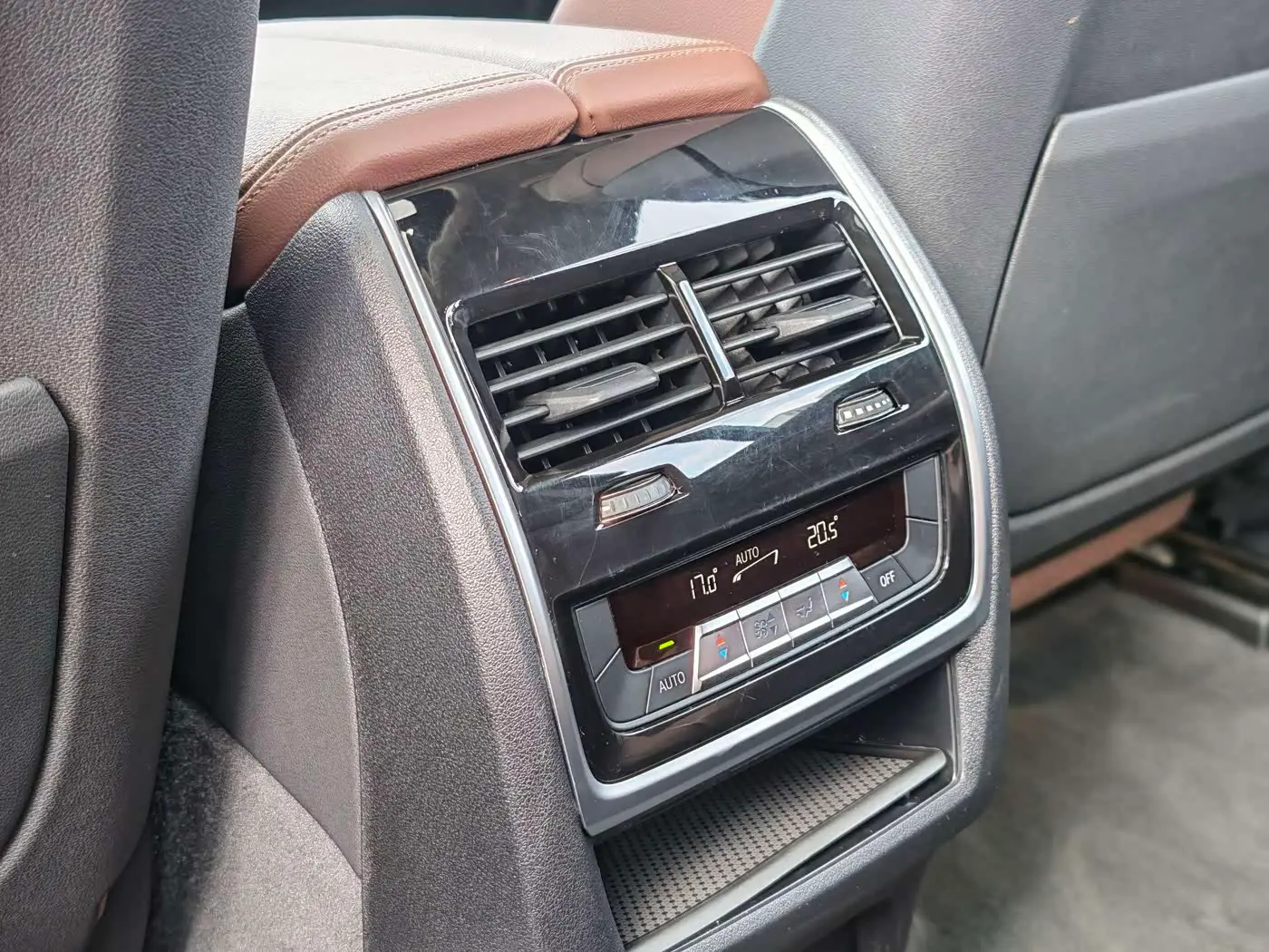 BMW X7 2019 — Photo 11/18