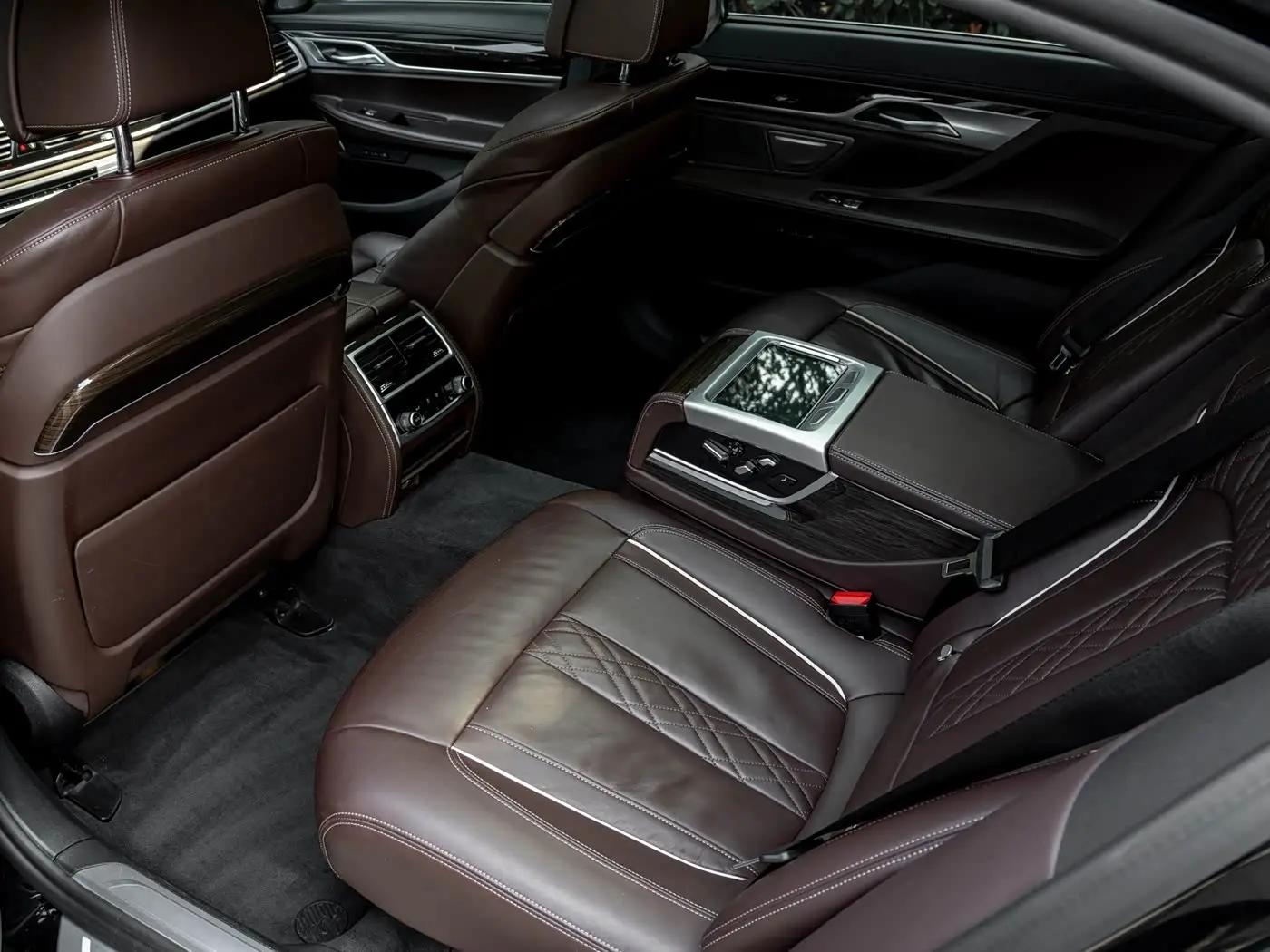 BMW 7 Series 2021 — Photo 11/17