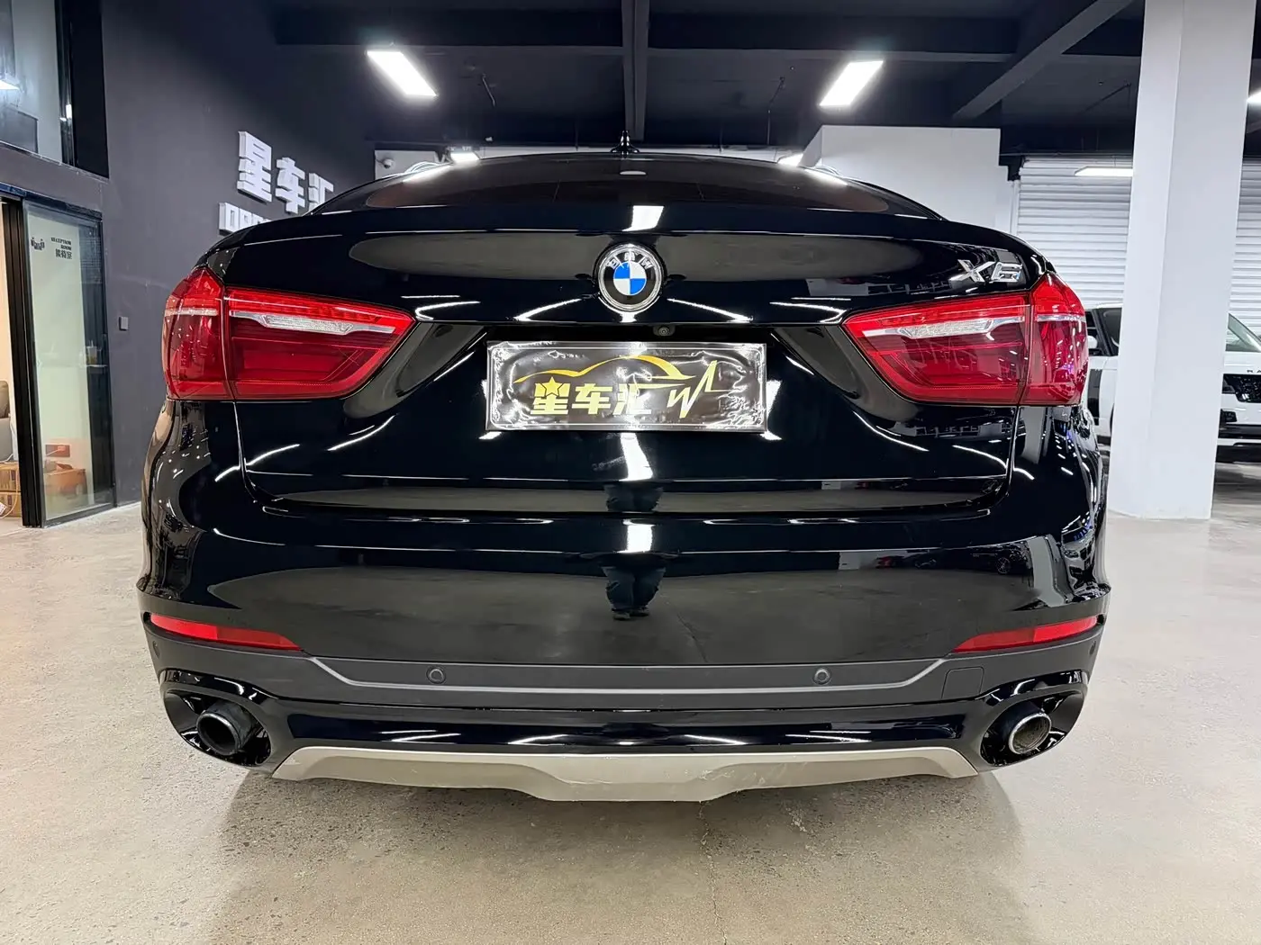 BMW X6 2016 — Фото 12/20