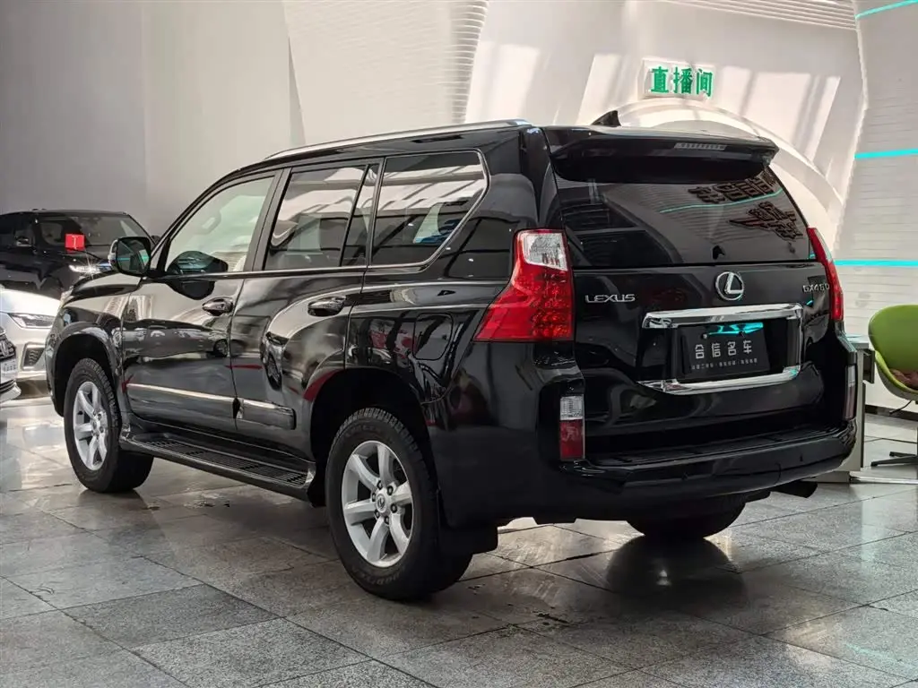 Lexus GX 2012 — Photo 3/9