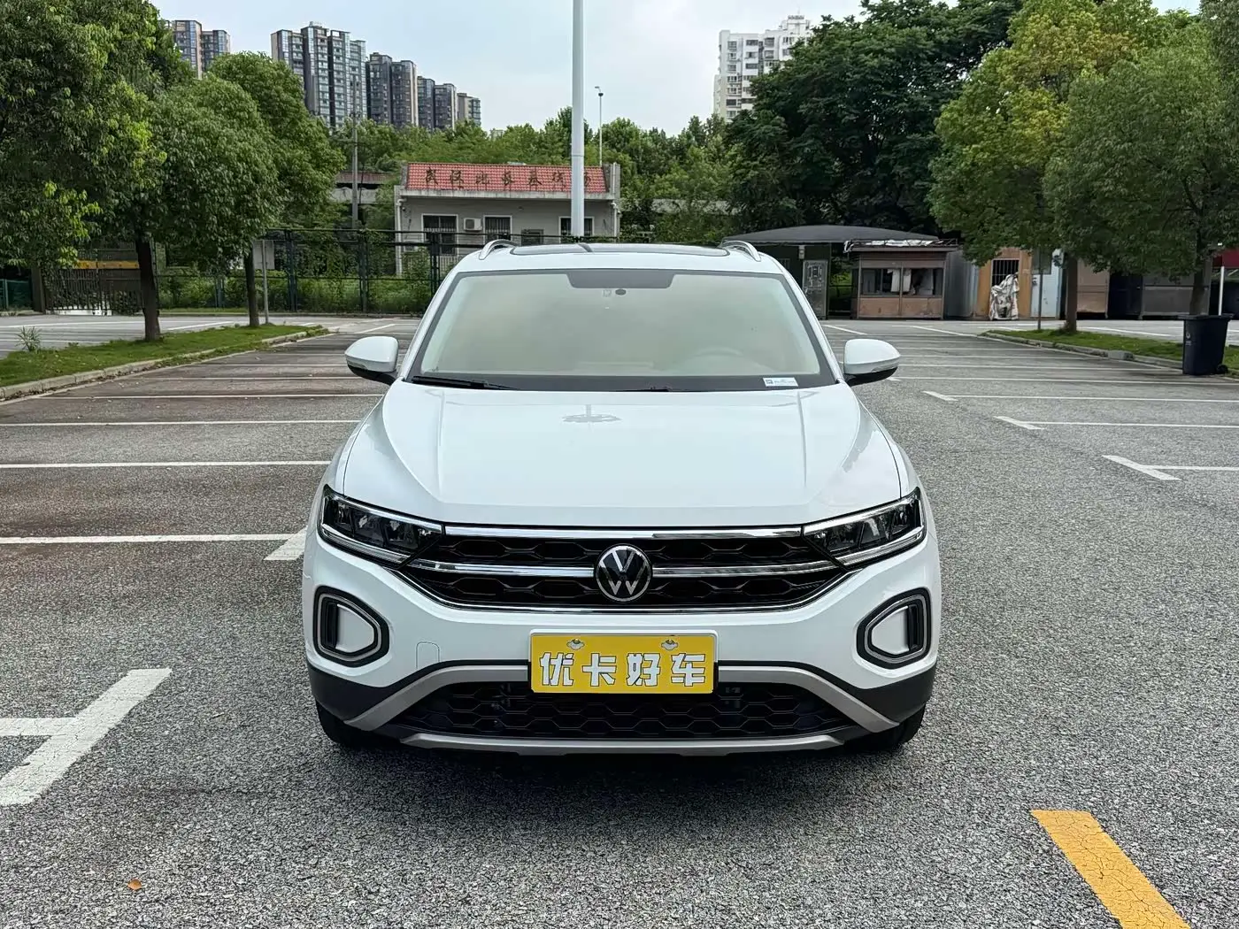 Volkswagen T-ROC 2023 — Photo 5/20