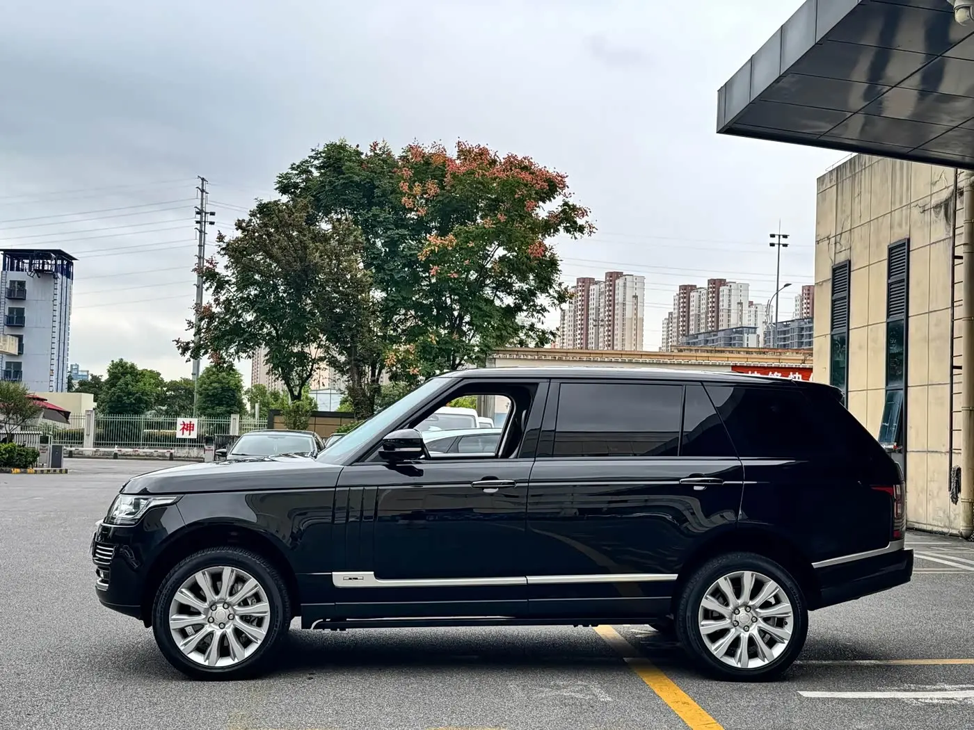 Land Rover Range Rover 2015 — Photo 5/20