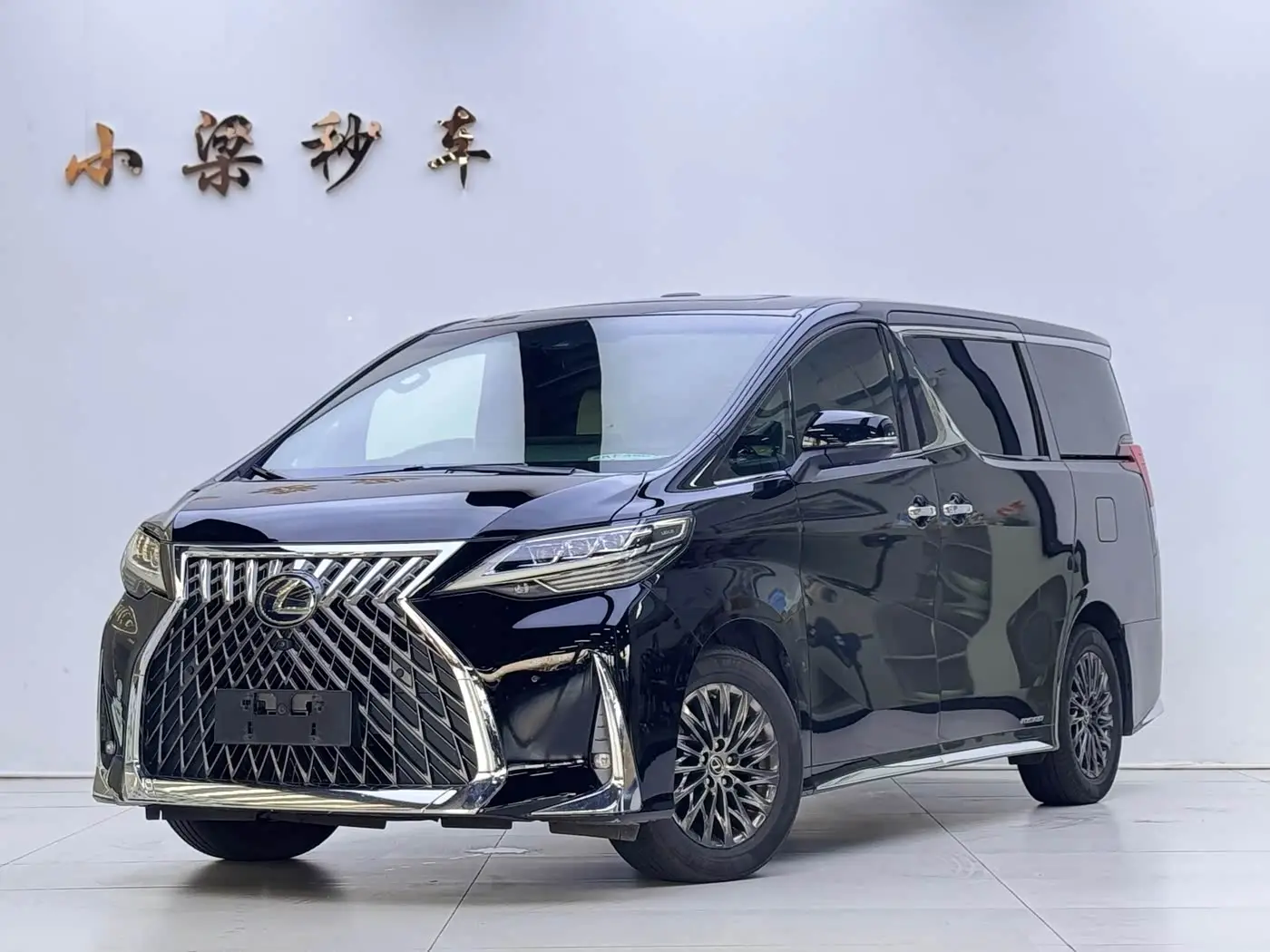 Lexus LM, 2021