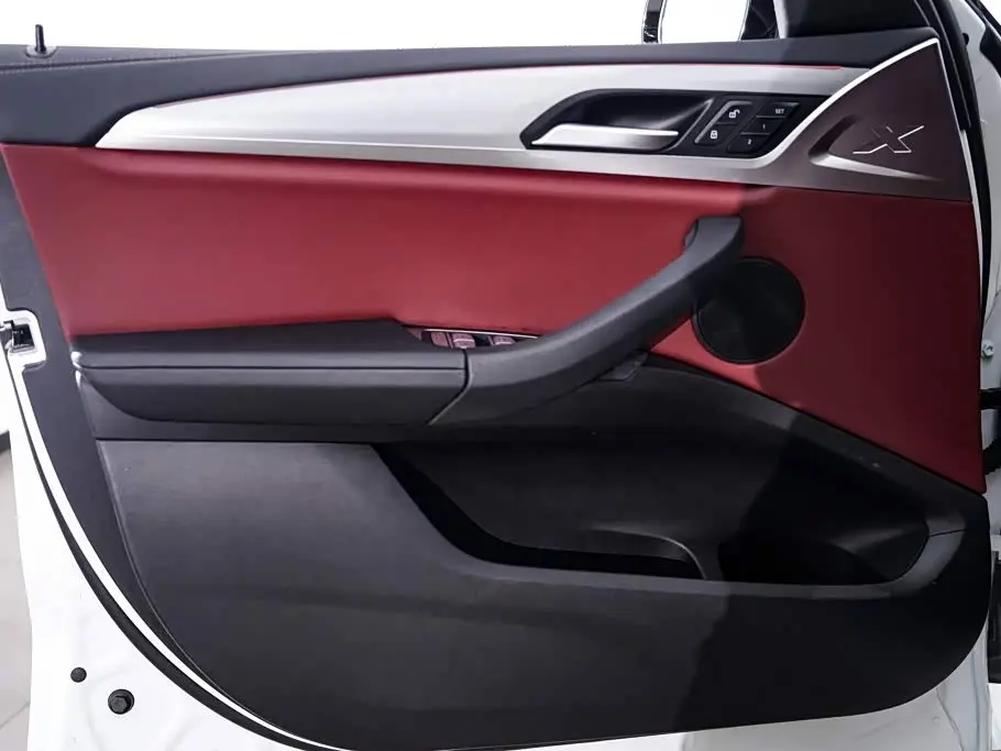 BMW X4 2023 — Photo 17/20