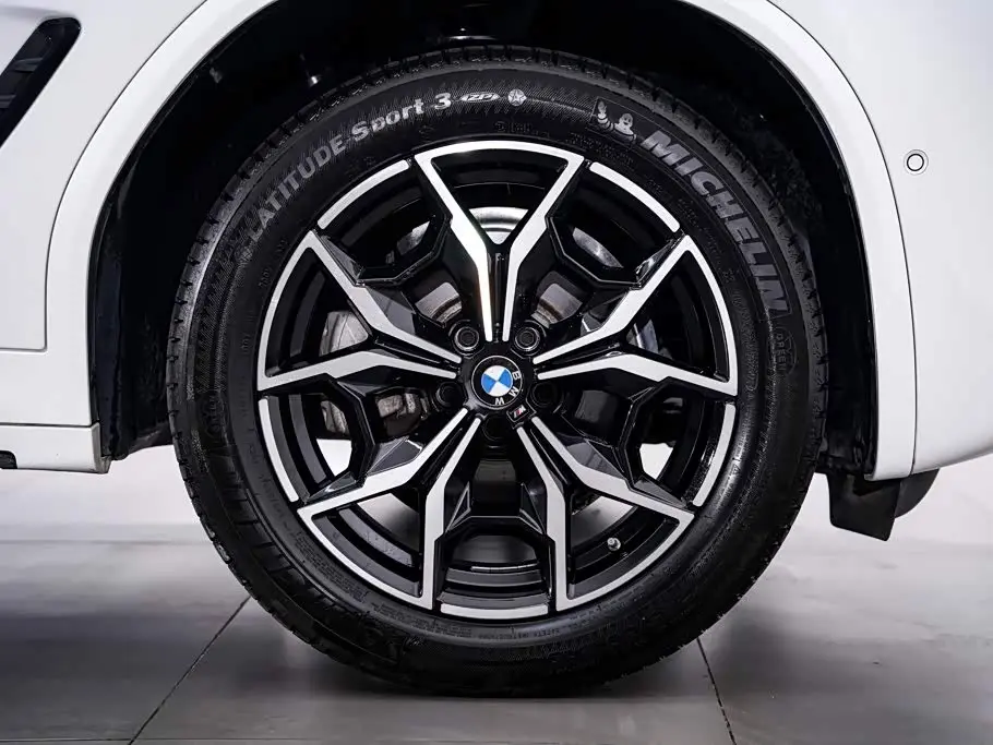 BMW X4 2023 — Photo 12/20