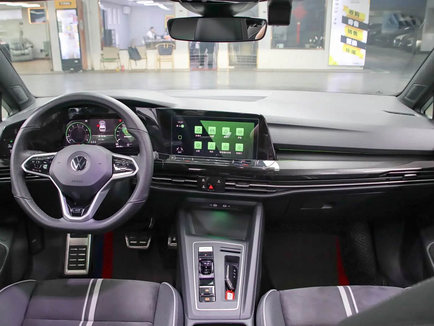 Volkswagen Golf 2021 — Photo 4/20