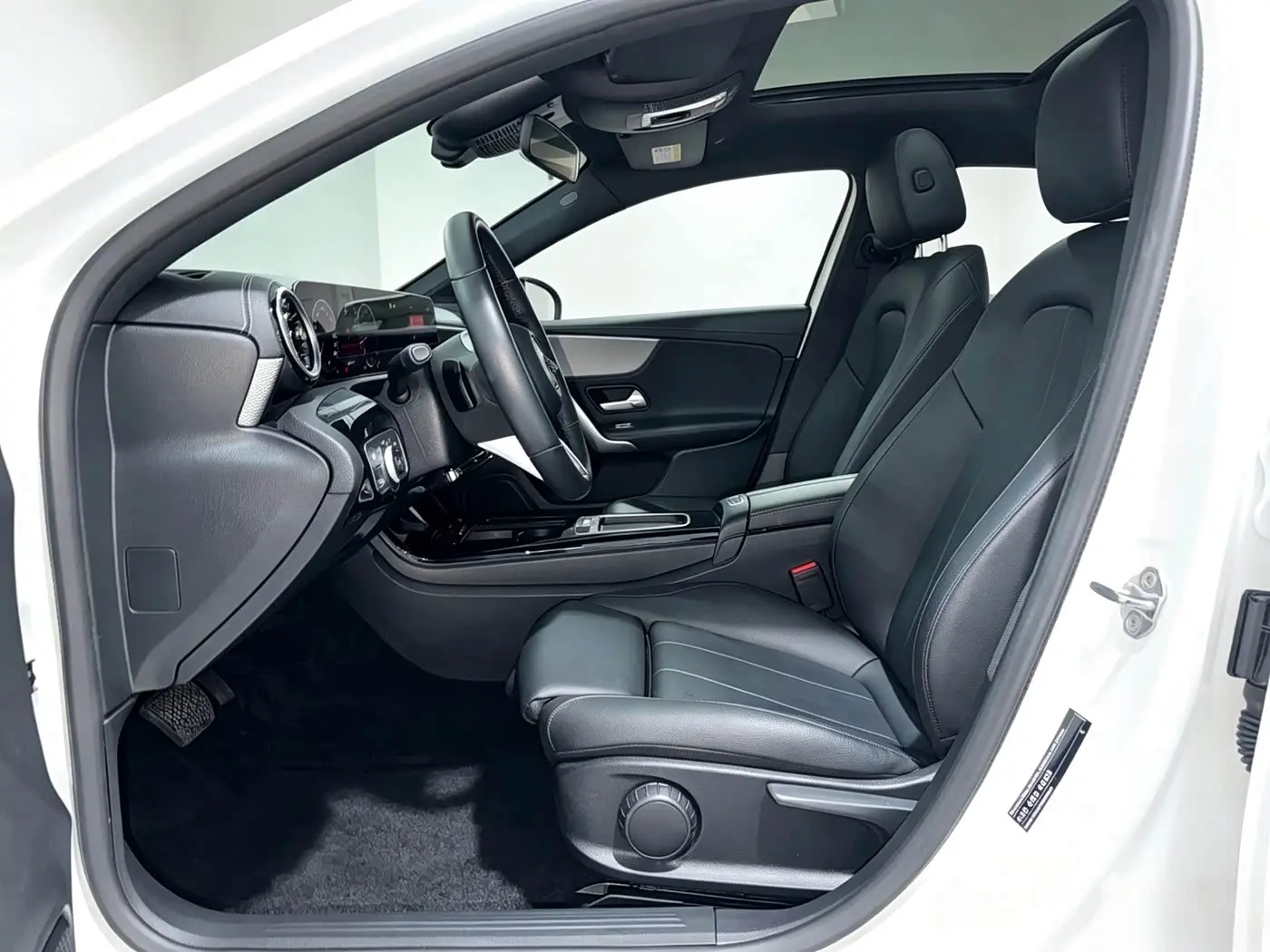 Mercedes-Benz A-Class 2023 — Фото 6/12