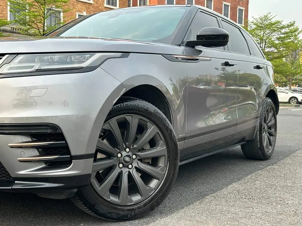Land Rover Range Rover Velar 2020 — Photo 11/18