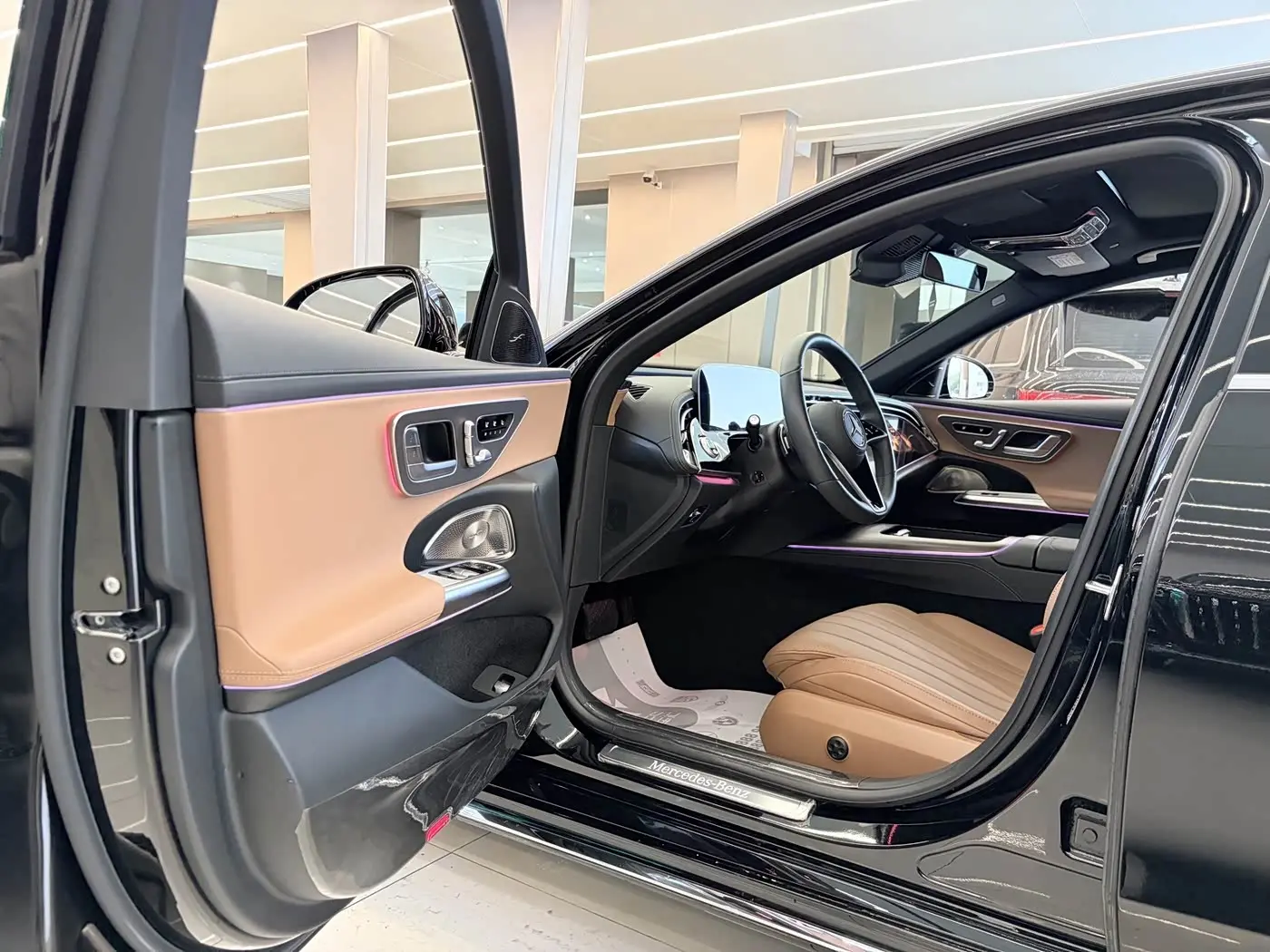 Mercedes-Benz E-Class 2025 — Фото 5/20
