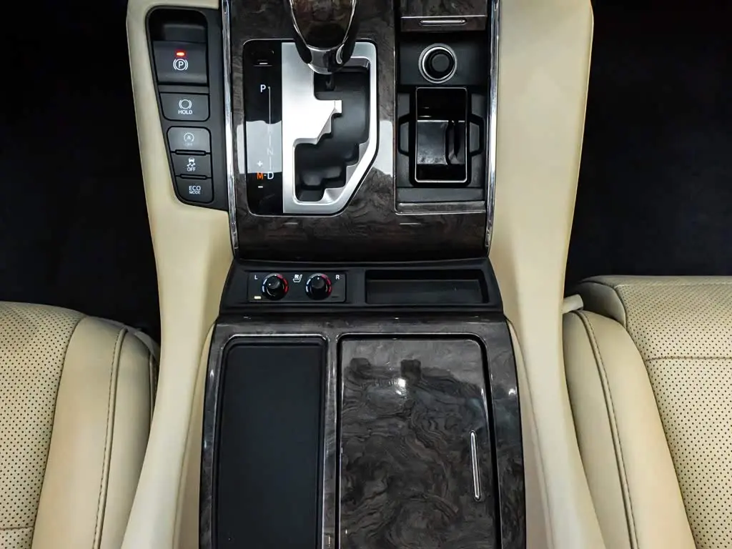 Toyota Alphard 2019 — Фото 19/20