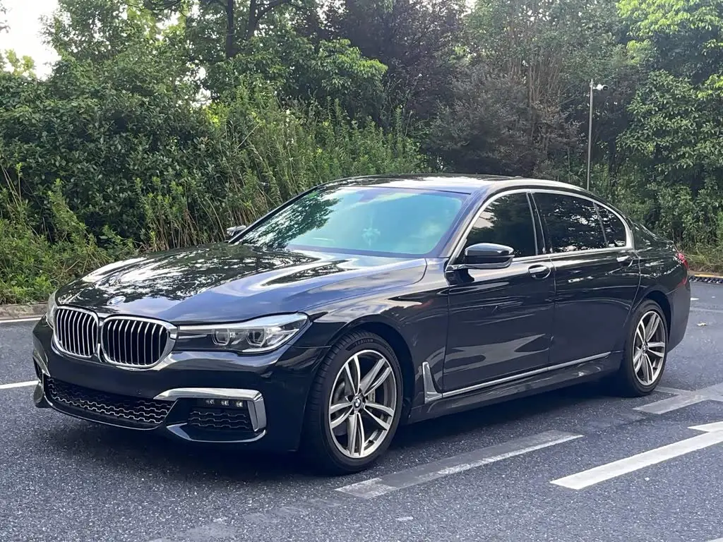 BMW 7 Series 2018 — Photo 1/15