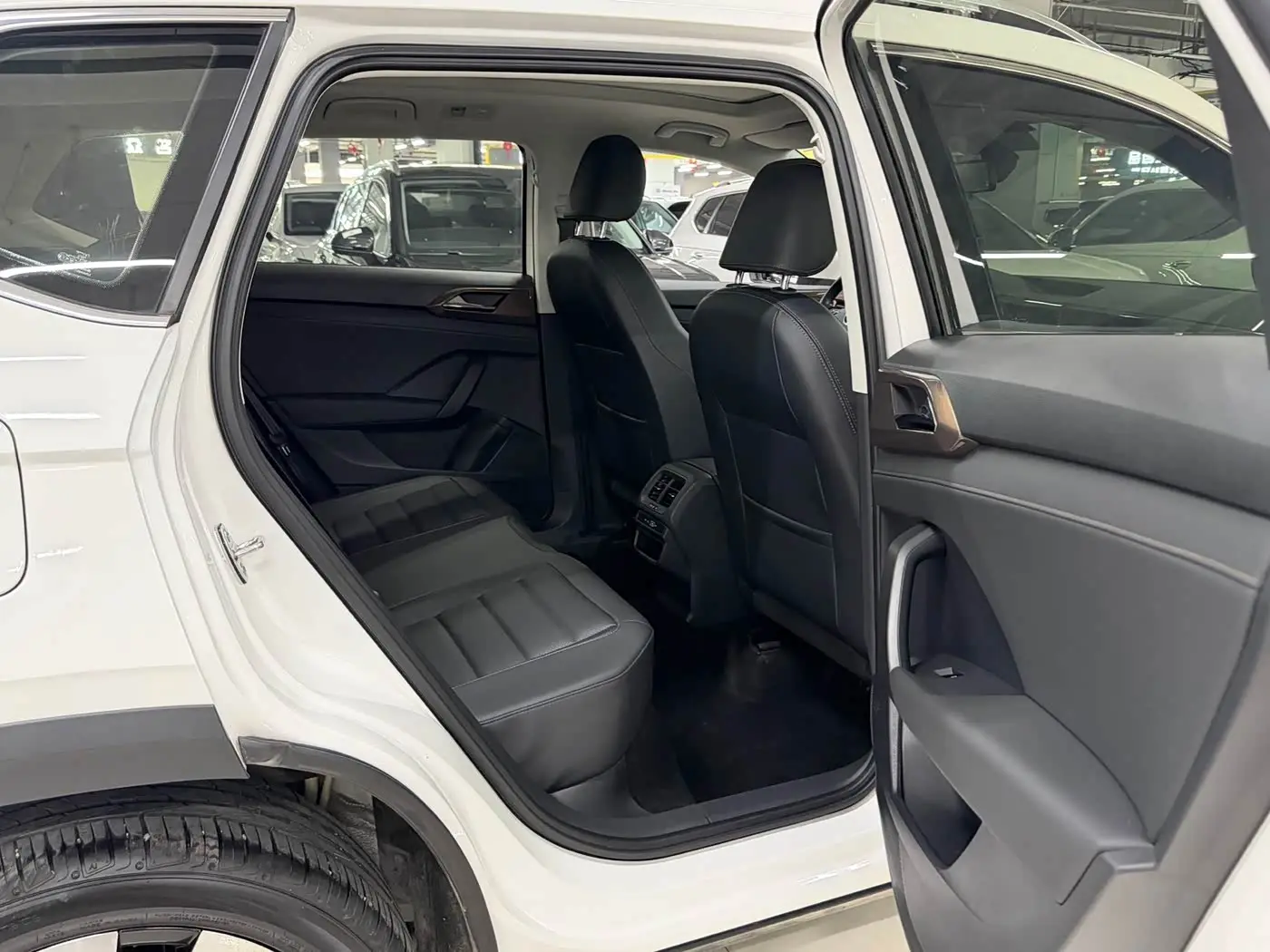 Volkswagen Tharu 2022 — Şəkil 12/13