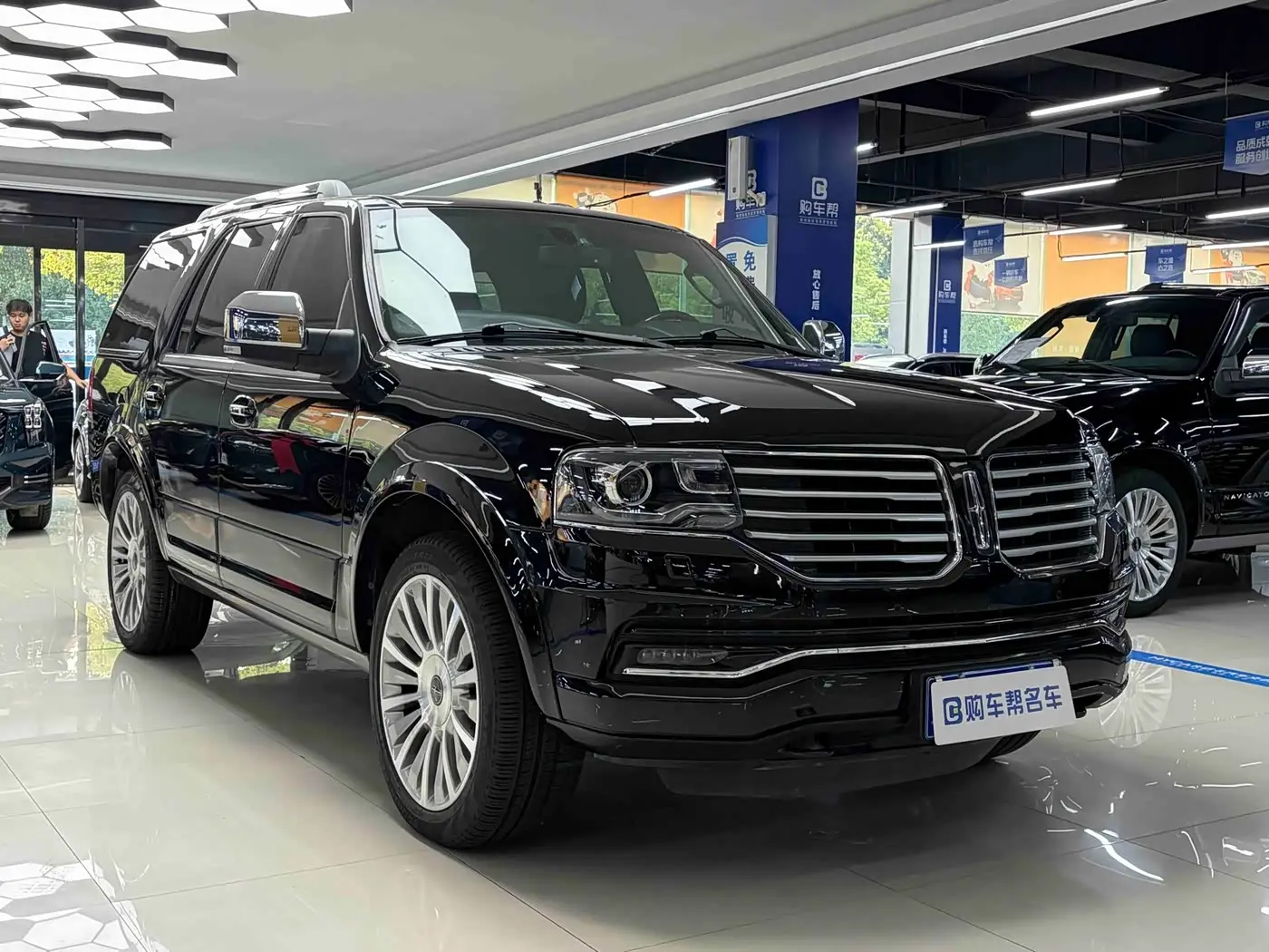 Lincoln Navigator 2016 — ფოტო 3/18
