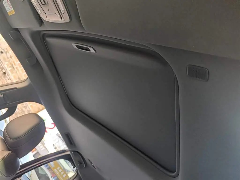 Toyota Sienna 2023 — Photo 18/20