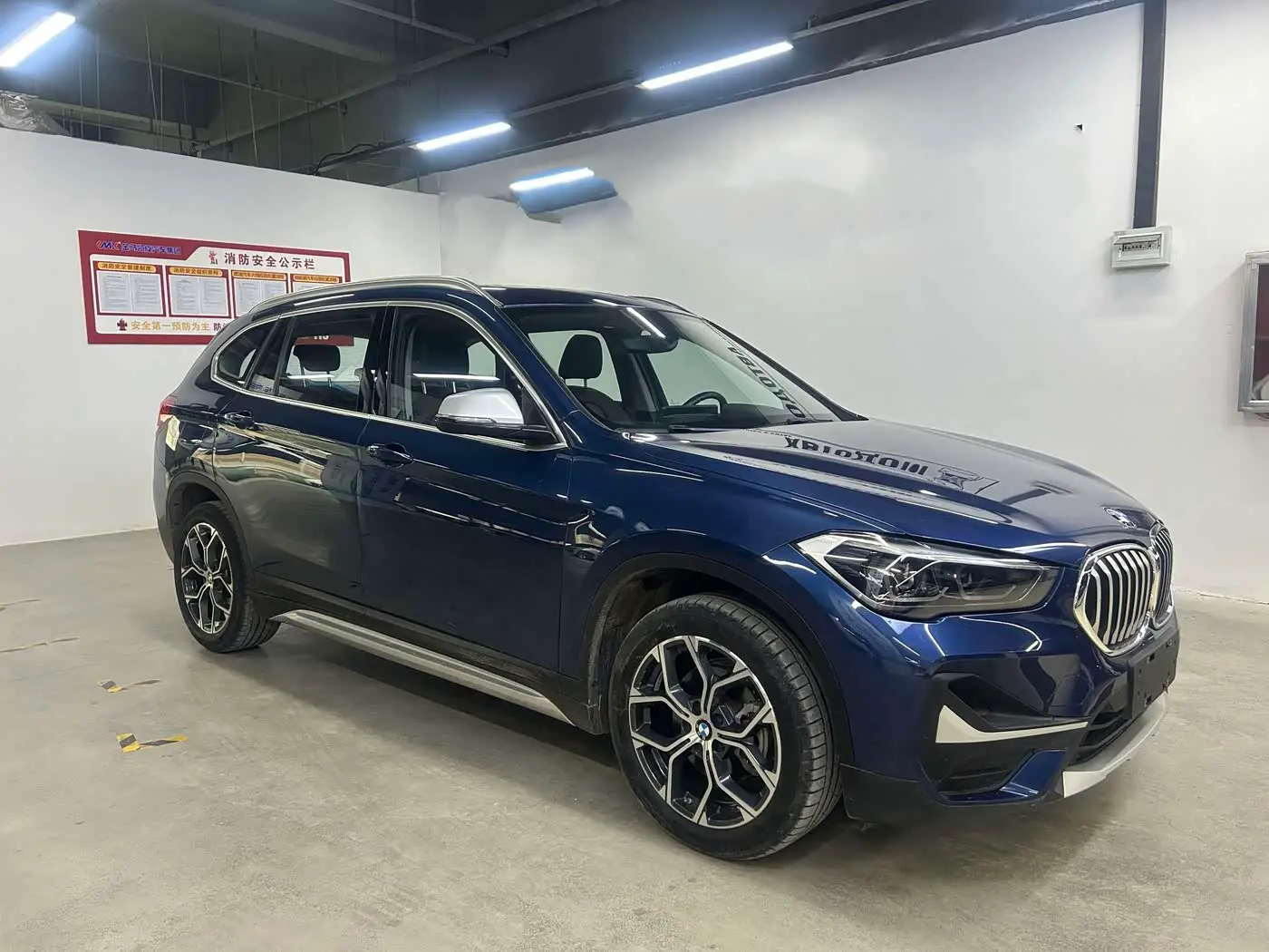 BMW X1 2022 — Photo 2/17