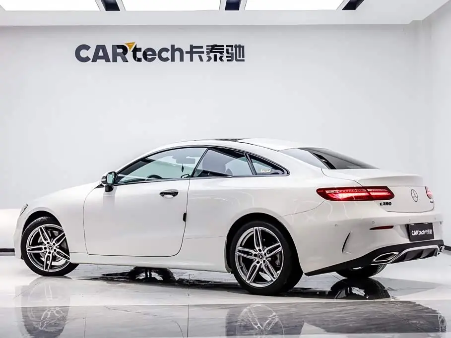 Mercedes-Benz E-Class 2019 — Photo 4/20