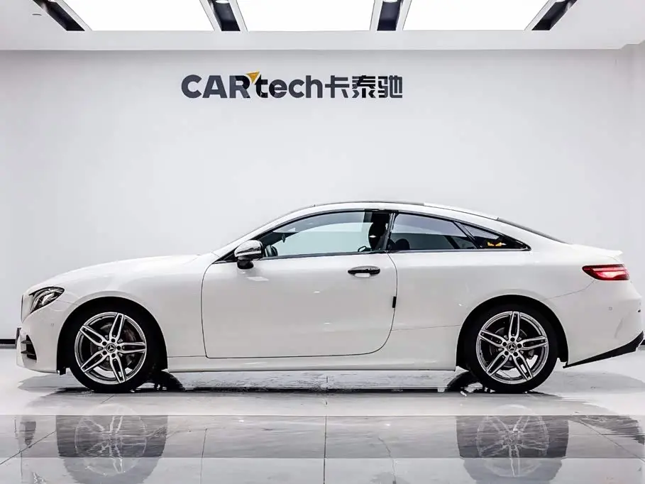 Mercedes-Benz E-Class 2019 — Photo 3/20