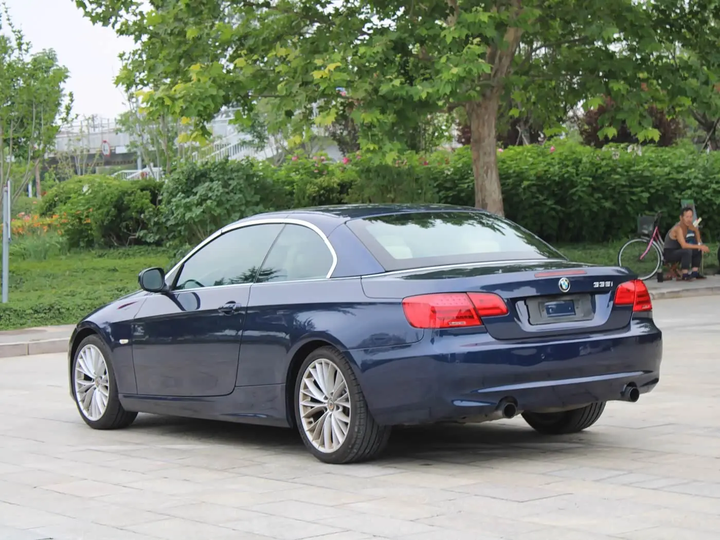 BMW 3 Series 2010 — Şəkil 7/20